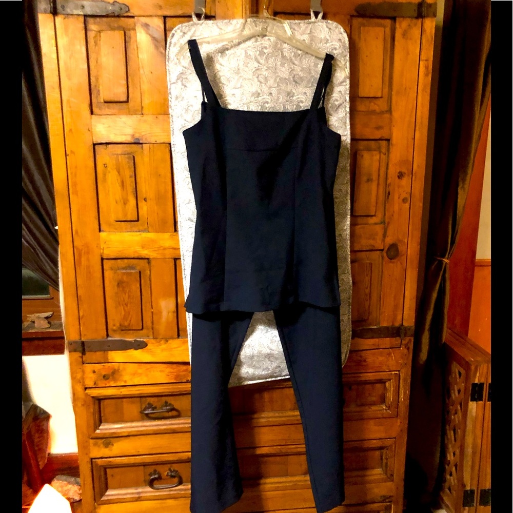 Johnathon MartinTwo Piece Suit Size 7.
